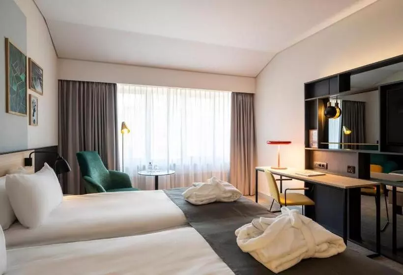 اتاق استاندارد با تخت بزرگ, Holiday Inn Hasselt, An Ihg