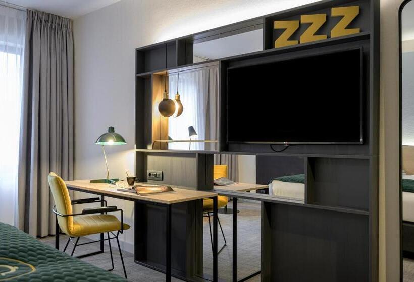 キングサイズベッドのスタンダードルーム, Holiday Inn Hasselt, An Ihg