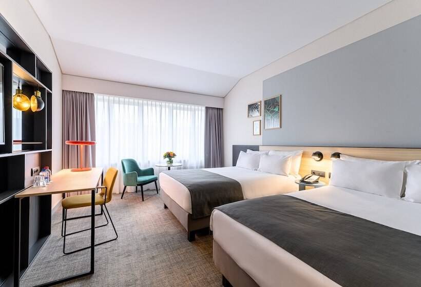 2ダブルベッドのスタンダードルーム, Holiday Inn Hasselt, An Ihg