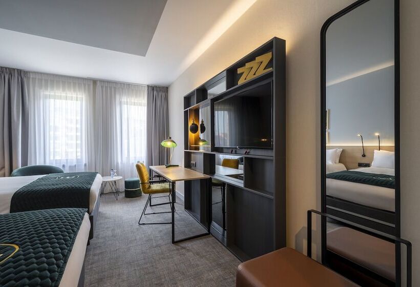 2ダブルベッドのスタンダードルーム, Holiday Inn Hasselt, An Ihg