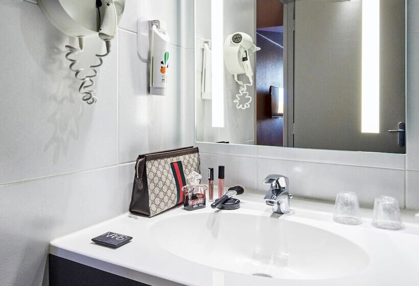 Номер Стандарт, Ibis Styles Evry Lisses