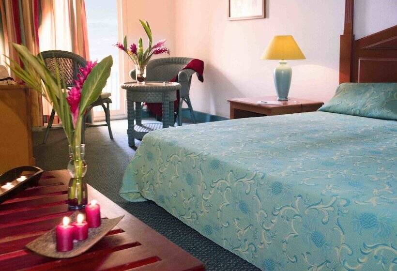 اتاق راحتی, La Bateliere