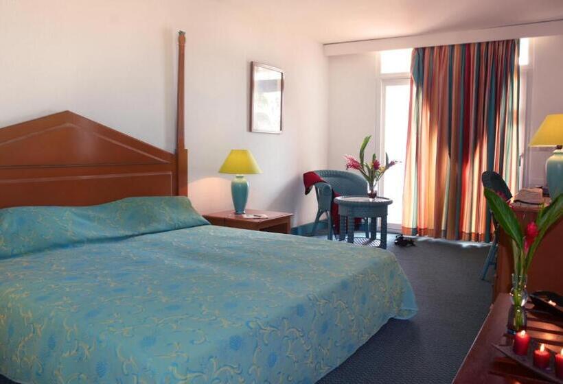 اتاق راحتی, La Bateliere