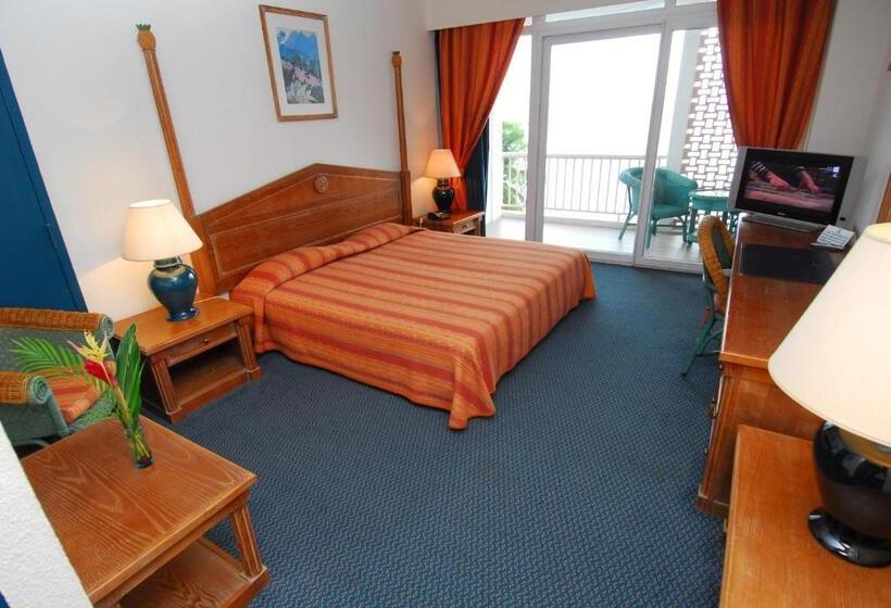 اتاق لوکس, La Bateliere