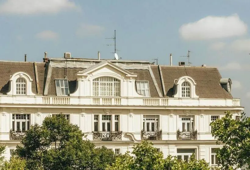 اتاق لوکس, Miiro Palais Rudolf