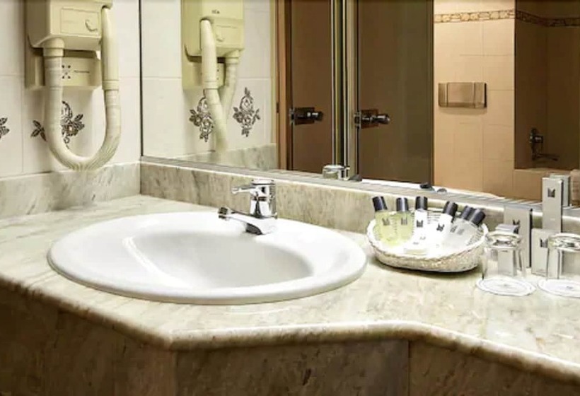Номер Клуб, Millennium Hotel Paris Charles De Gaulle