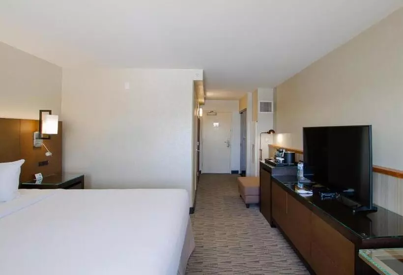 اتاق اجرایی با تخت بزرگ, Miyako Hotel Los Angeles