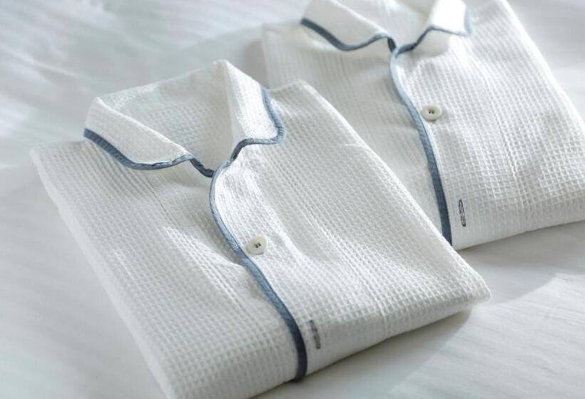 غرفة قياسية ثلاثية, Sapporo Tokyu Rei