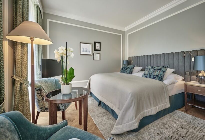 Номер Deluxe, Victoria Jungfrau Grand Hotel & Spa