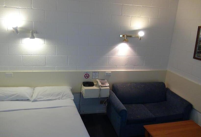 غرفة قياسية, Pathfinder Motel