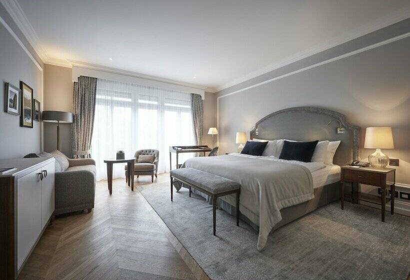 Номер Superior, Victoria Jungfrau Grand Hotel & Spa