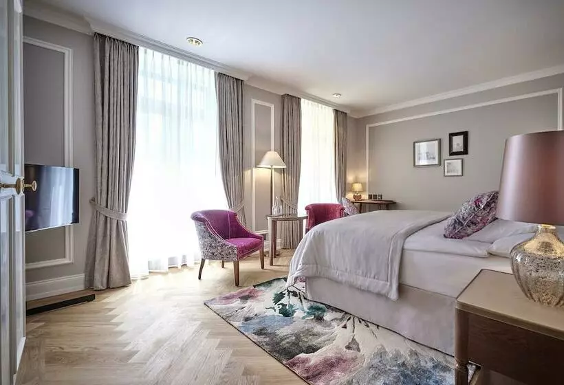 デラックスルーム, Victoria Jungfrau Grand Hotel & Spa