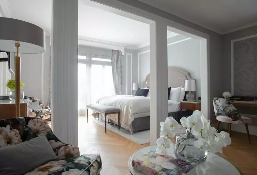 スーペリアージュニアスイート, Victoria Jungfrau Grand Hotel & Spa