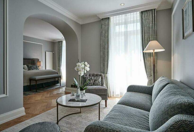 Полулюкс Повышенной Комфортности, Victoria Jungfrau Grand Hotel & Spa