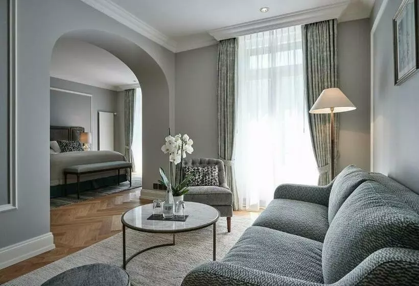 デラックスジュニアスイート, Victoria Jungfrau Grand Hotel & Spa