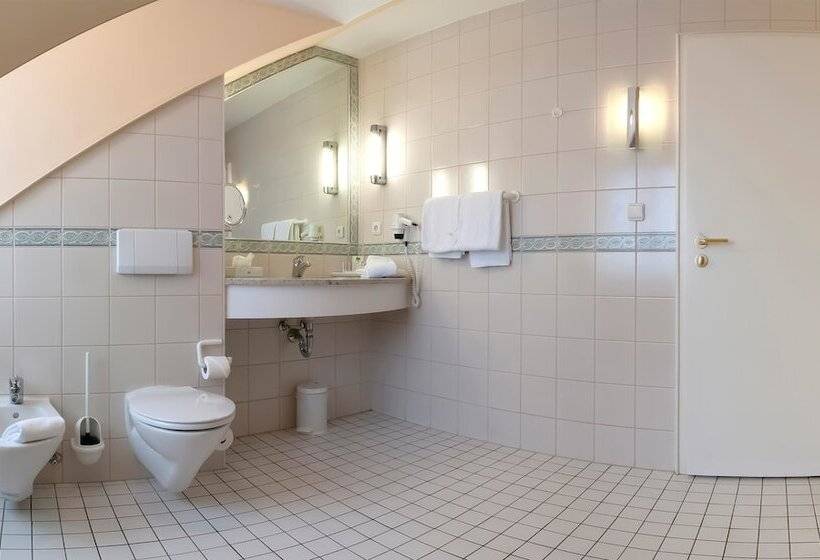 غرفة قياسية ثلاثية, Galerie Hotel Leipziger Hof