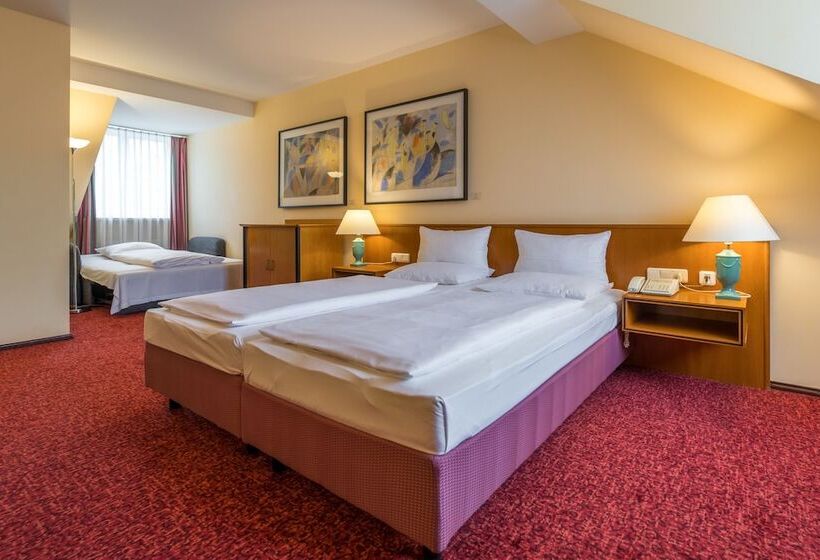 غرفة قياسية ثلاثية, Galerie Hotel Leipziger Hof