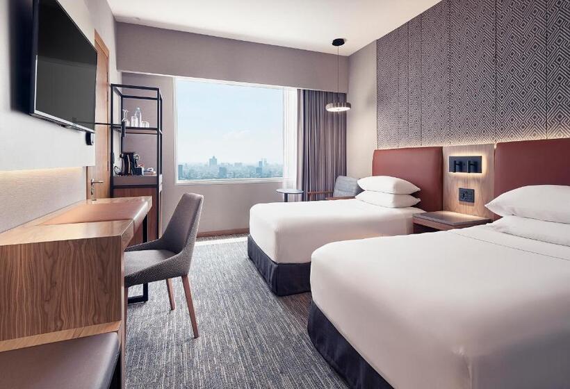 Номер Клуб, Hyatt Regency Mexico City