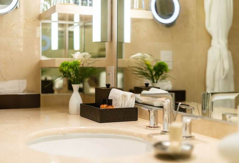 Номер Клуб, Hyatt Regency Mexico City