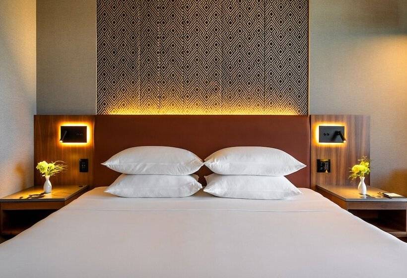 Номер Клуб, Hyatt Regency Mexico City