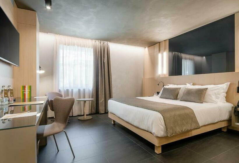 غرفة سوبيريور سرير كينج, Metropolis