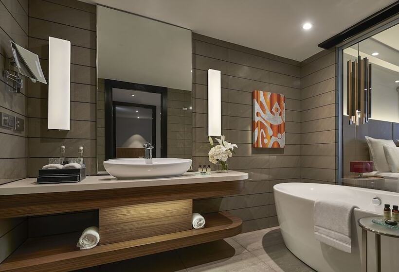 Delüks Oda, Pullman Jakarta Indonesia