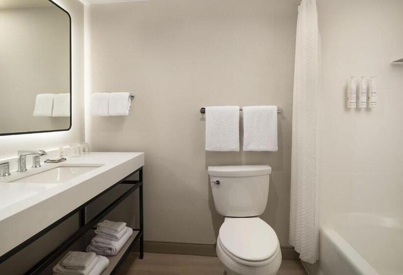 キングサイズベッドのスタンダードルーム, San Ramon Marriott