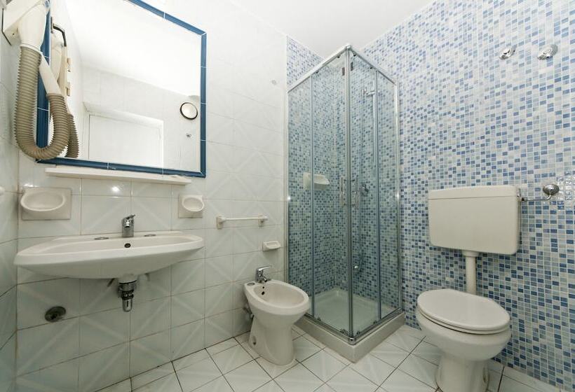 Quarto Economy, Villa Franca