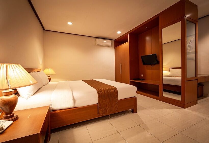 豪华园景房, Yulia Beach Inn Kuta