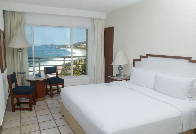 Habitación Superior Vista Mar, Emporio Ixtapa   With Optional All Inclusive