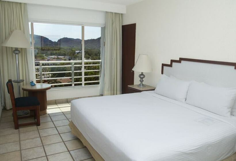 带山景的高级间, Emporio Ixtapa   With Optional All Inclusive