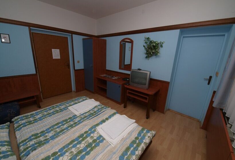 סוויטת ג'וניור, Holiday Hotel Macocha