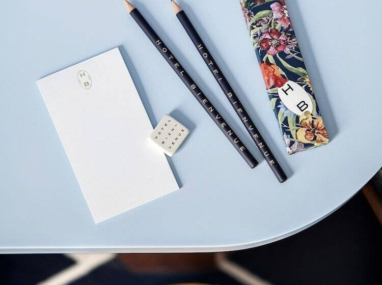 اتاق استاندارد سه نفره, Bienvenue