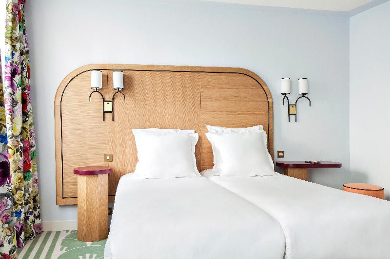 اتاق استاندارد, Bienvenue