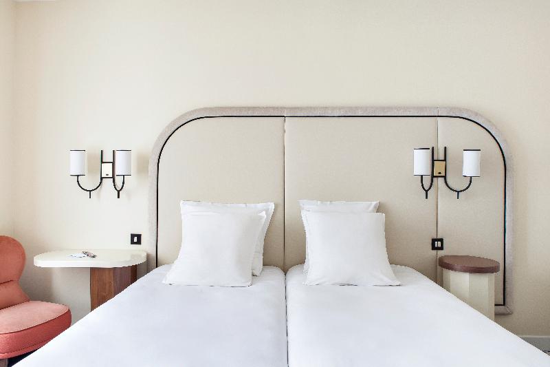 اتاق استاندارد چهار تخته, Bienvenue