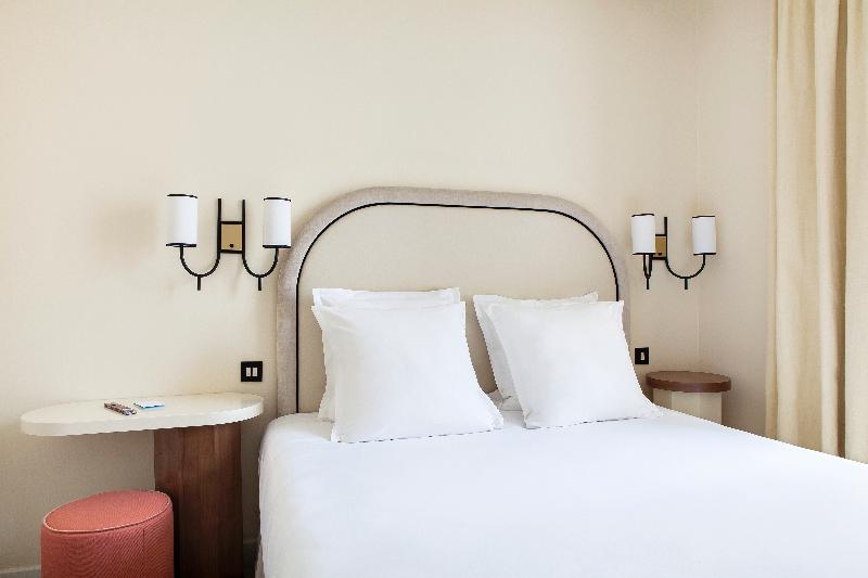 اتاق استاندارد چهار تخته, Bienvenue