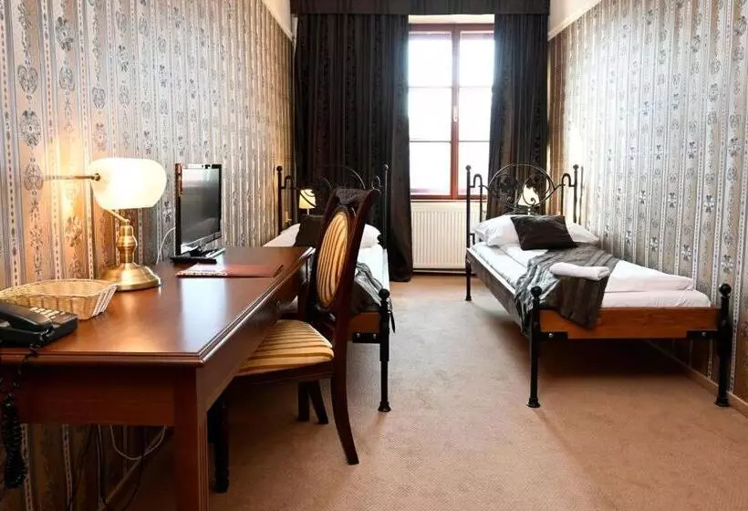 Habitació Estàndard Vista Ciutat, Bouček