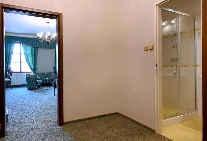 Suite Superior, Bouček