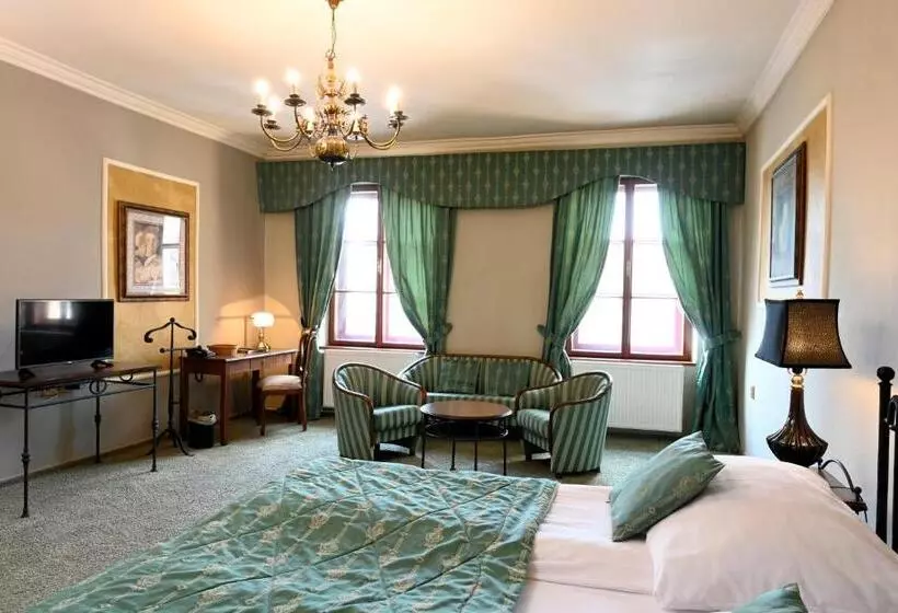 Suite Superior, Bouček