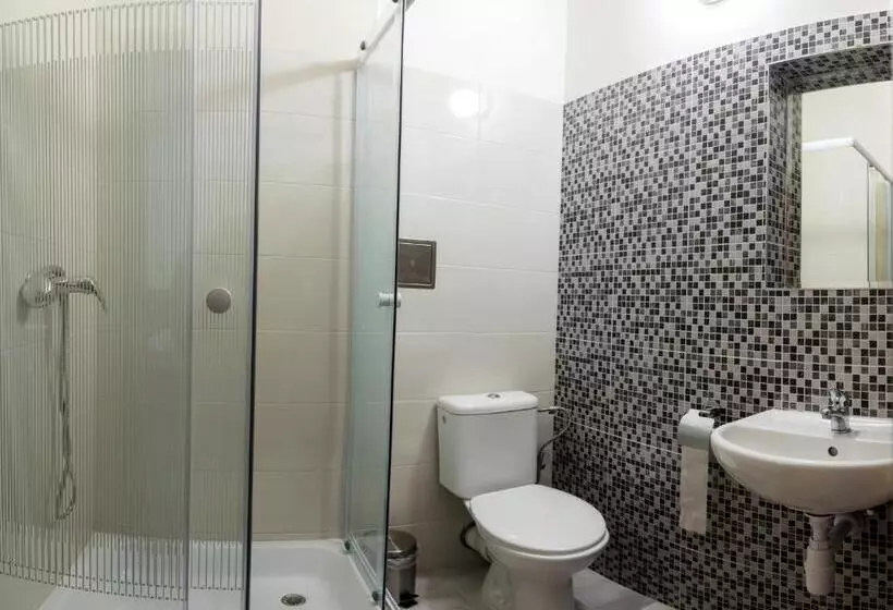 اتاق استاندارد سه نفره, City Hotel B&b