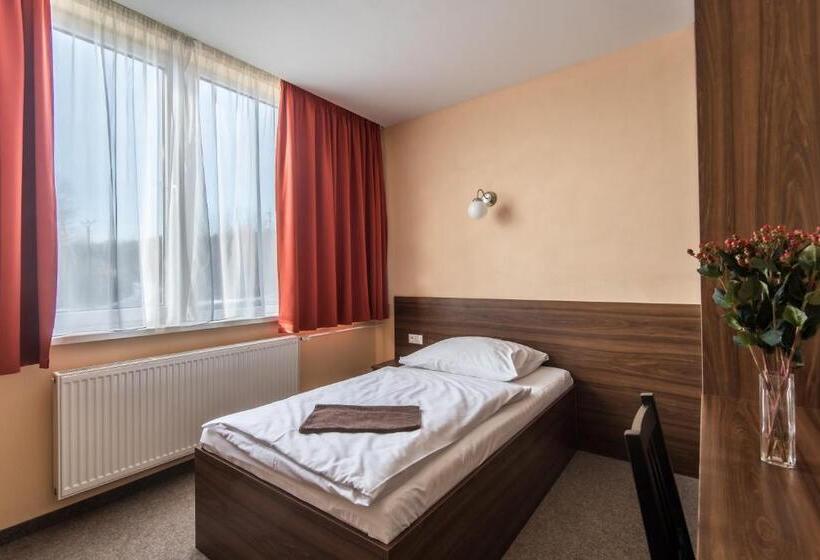 اتاق استاندارد یک نفره, City Hotel B&b