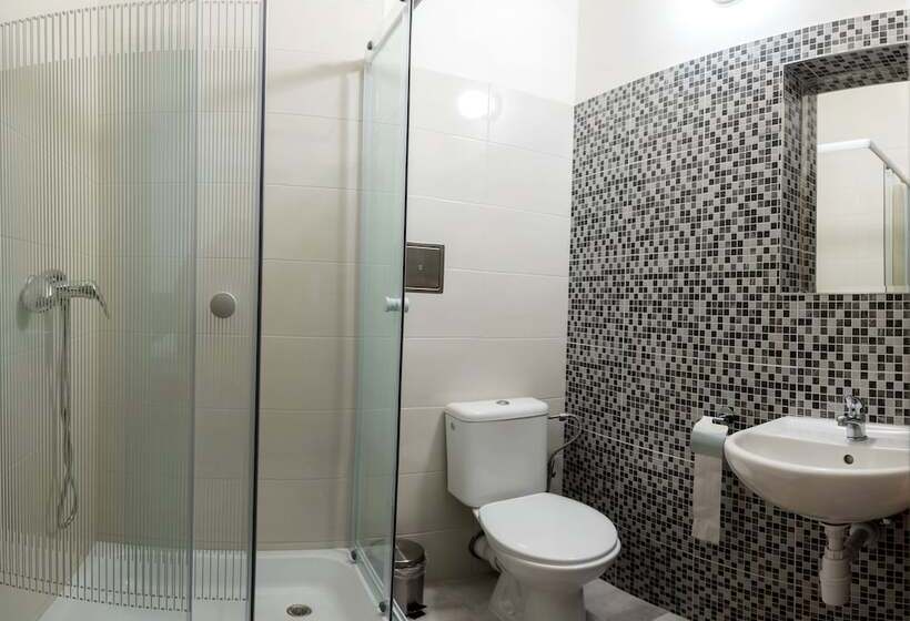 اتاق استاندارد سه نفره, City Hotel B&b