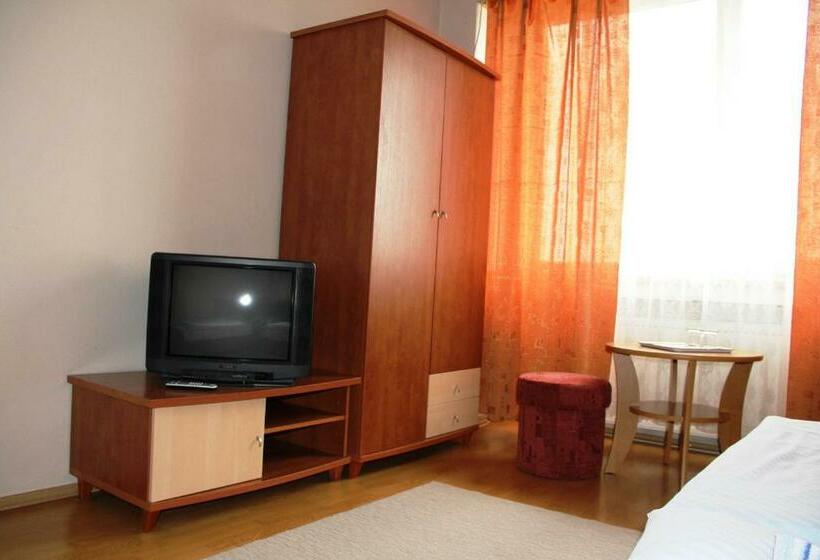 جناح عائلي, Dom Techniky