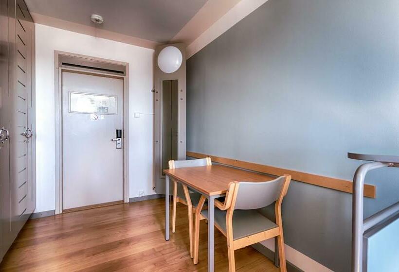 バス共有のスタンダードルーム, Eurohostel