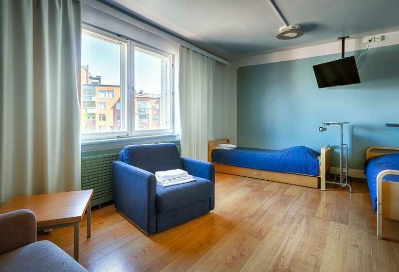 バスルーム共有のトリプルスタンダード, Eurohostel