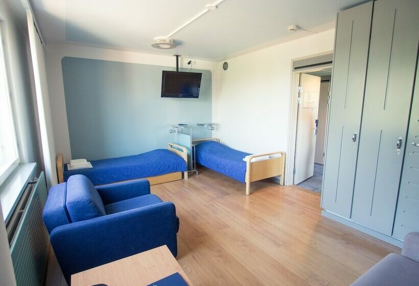 バスルーム共有のトリプルスタンダード, Eurohostel