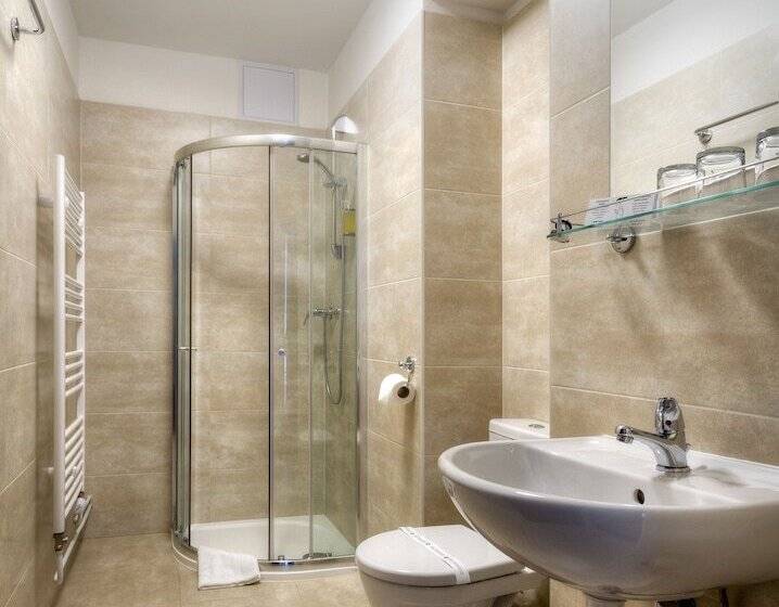 Pokój Standard Trzyosobowy, Harmony