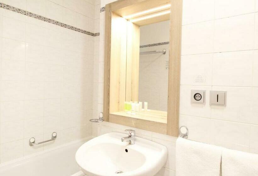 Номер Стандарт, Koruna