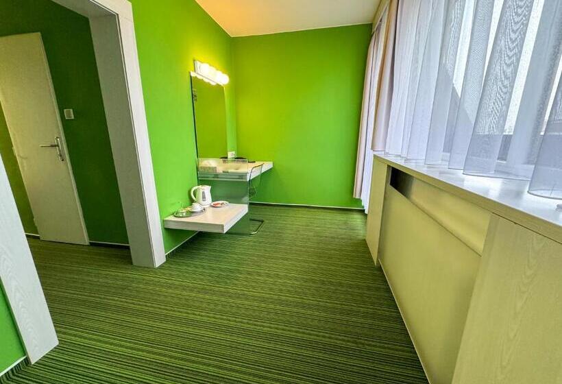 Люкс с Балконом, Koruna