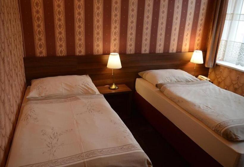 Классический Номер, Lipa